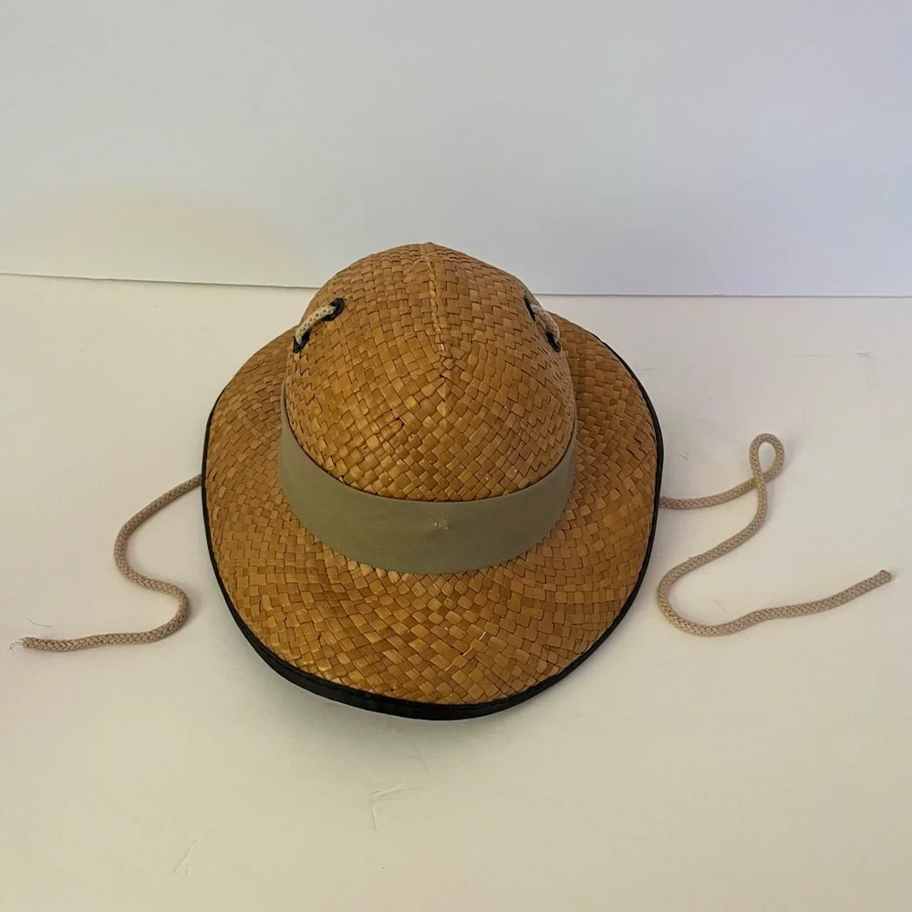 Walt Disney World Vintage Children’s Straw Hat With Ties